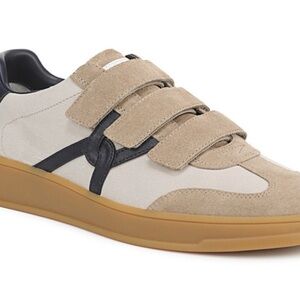 Veronica Beard Reagan Sneakers in
Sand and Navy size 8.5